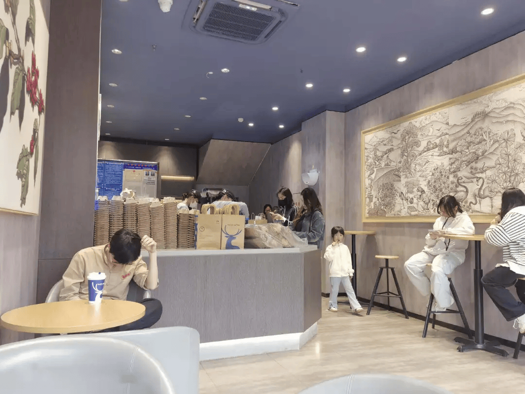 级！引爆夏日饮品背后的健康战AG真人百家乐瑞幸配方再升(图5)